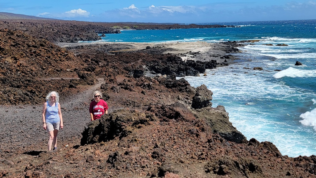 Hiking windy Hoapili Trail